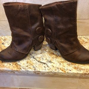 Brown ankle boots
